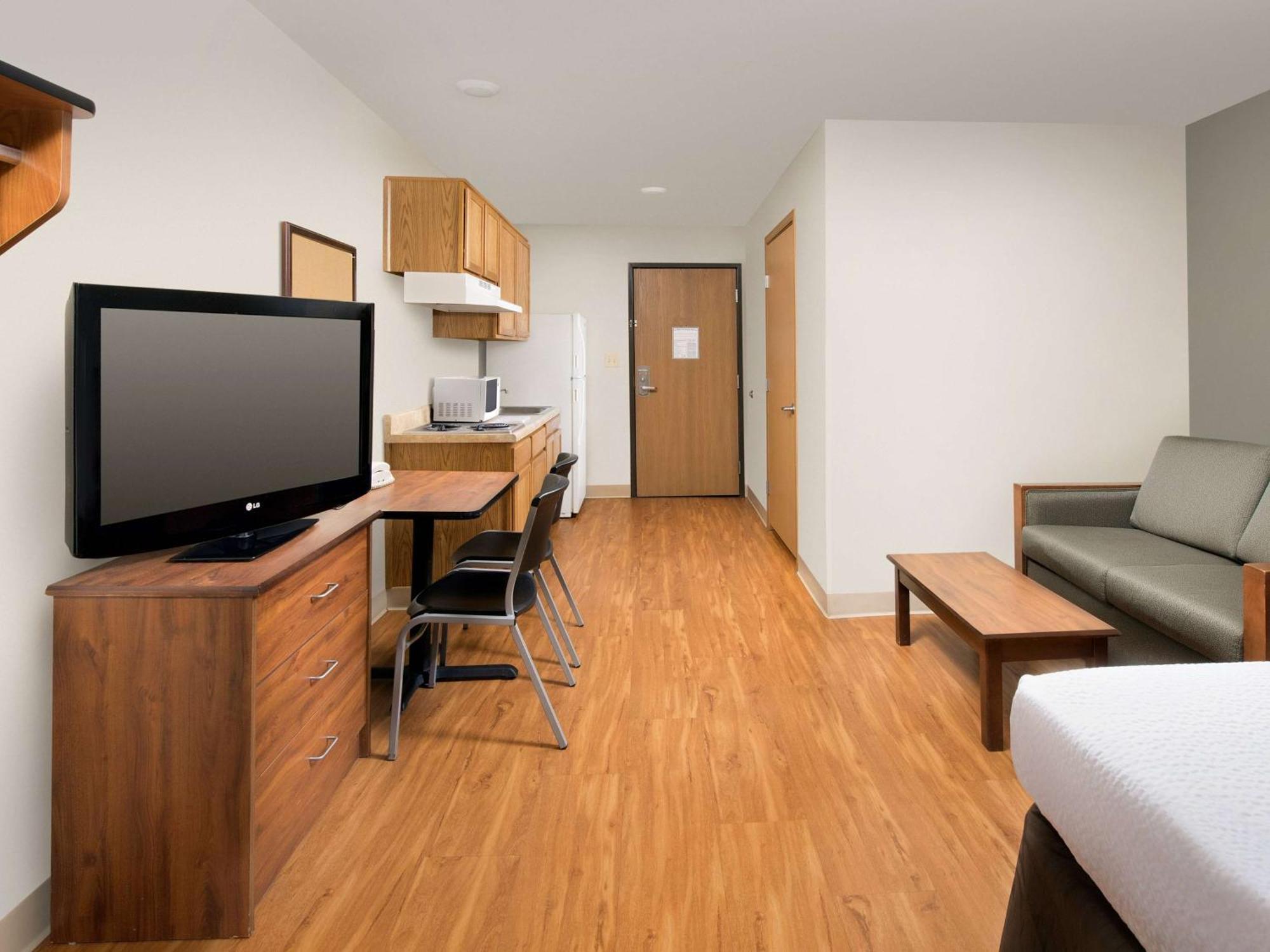Extended Stay America Select Suites - Fort Myers - Northeast מראה חיצוני תמונה