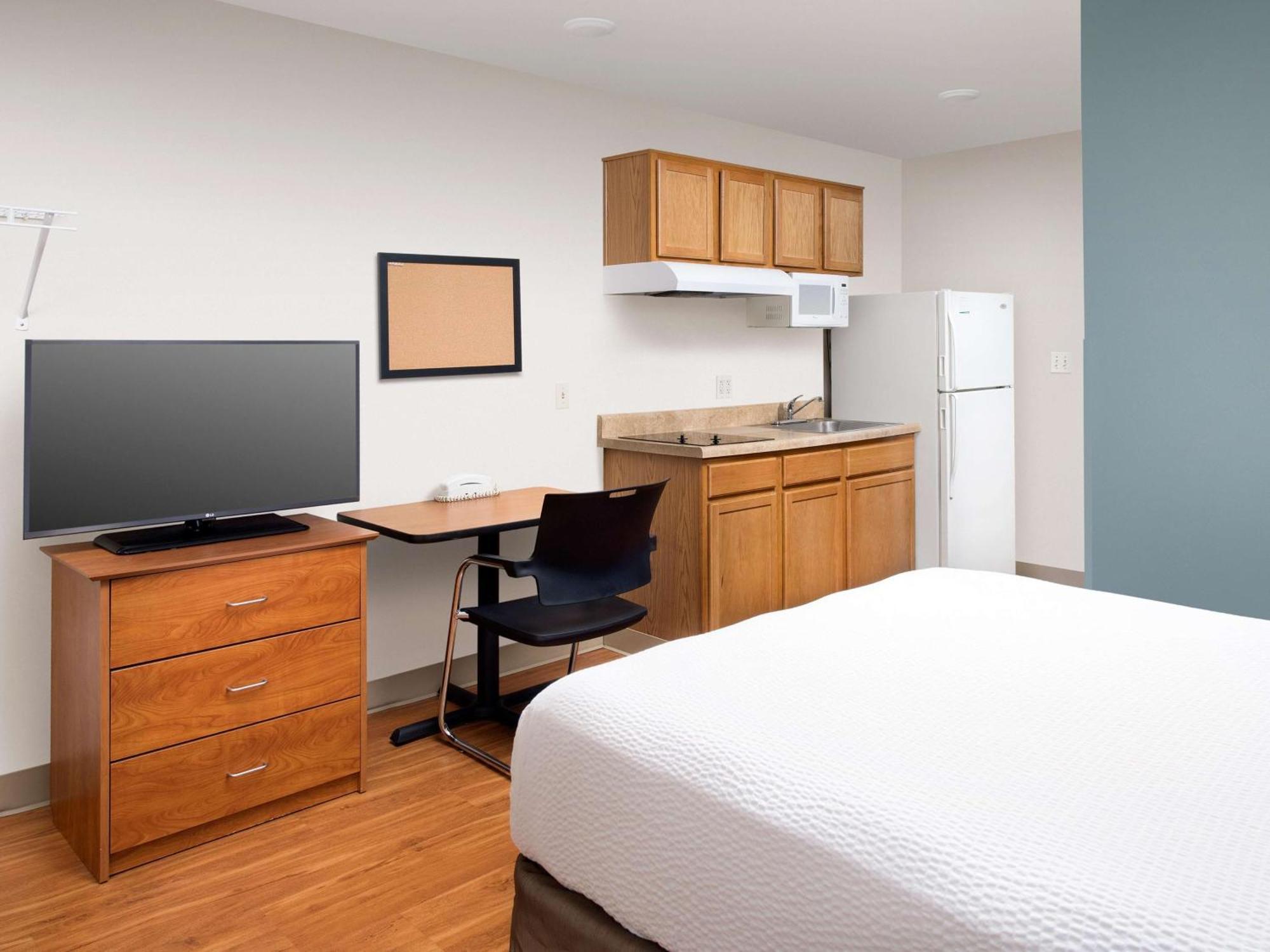 Extended Stay America Select Suites - Fort Myers - Northeast מראה חיצוני תמונה