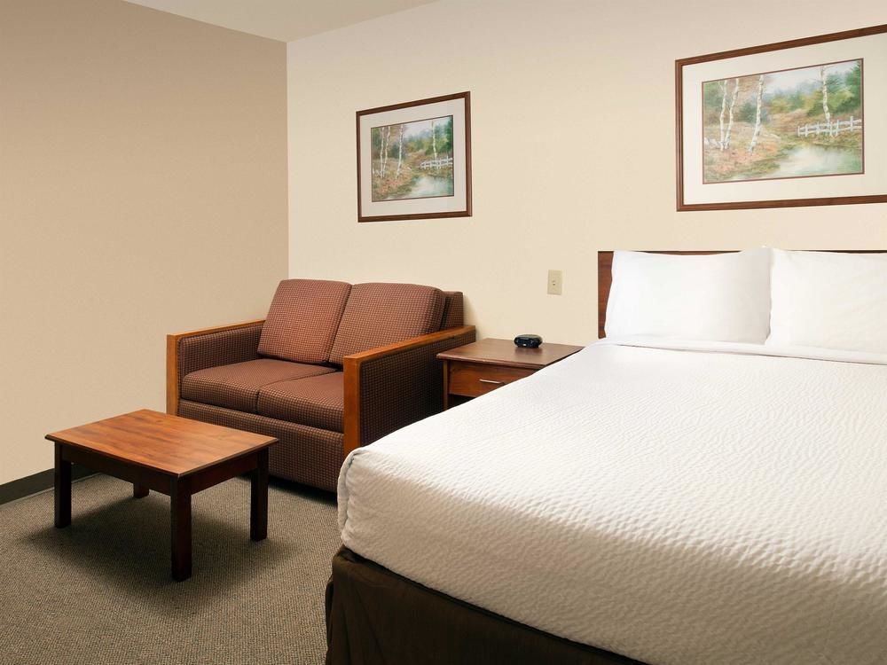 Extended Stay America Select Suites - Fort Myers - Northeast מראה חיצוני תמונה